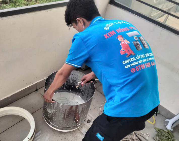 Vệ Sinh Máy Giặt Tại Nhà Ở Thủ Đức – Sạch Sâu, Khử Mùi, Giá Tốt, Tận Tâm